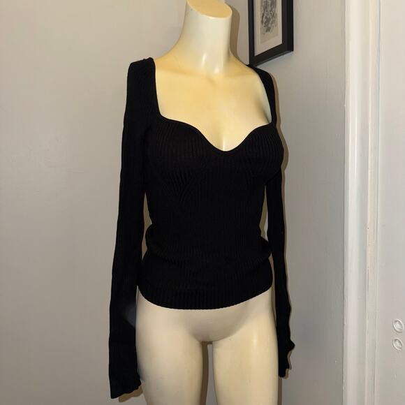 H&M Size Medium Black Rib Knit Sweater flare long sleeves sweetheart neck NWT - Picture 4 of 10